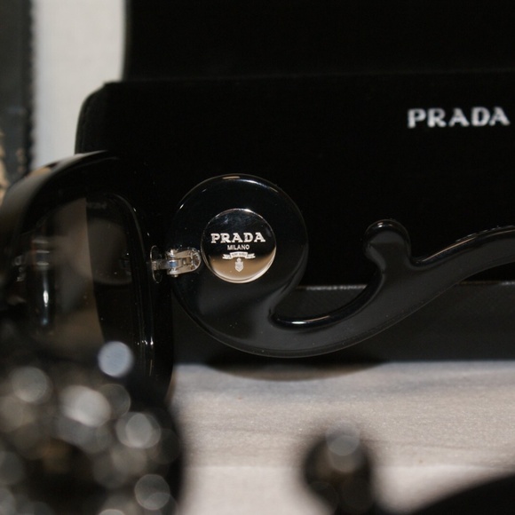 Authentic Prada 33P 54-19-135 - Picture 6 of 6